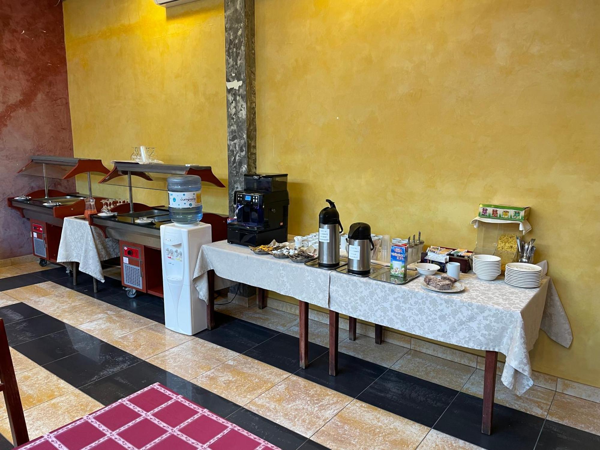 Hotel Sugas Sfântu-Gheorghe 외부 사진